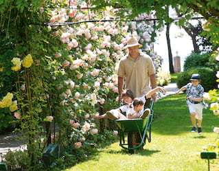 Children in Garden at Hotel Cipriani