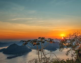 Cable car ride to Sugar Loaf mountain