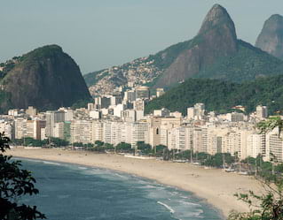 Uma praia no Rio de Janeiro