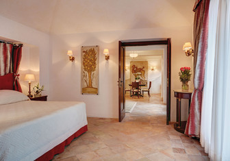 Exclusive Suites